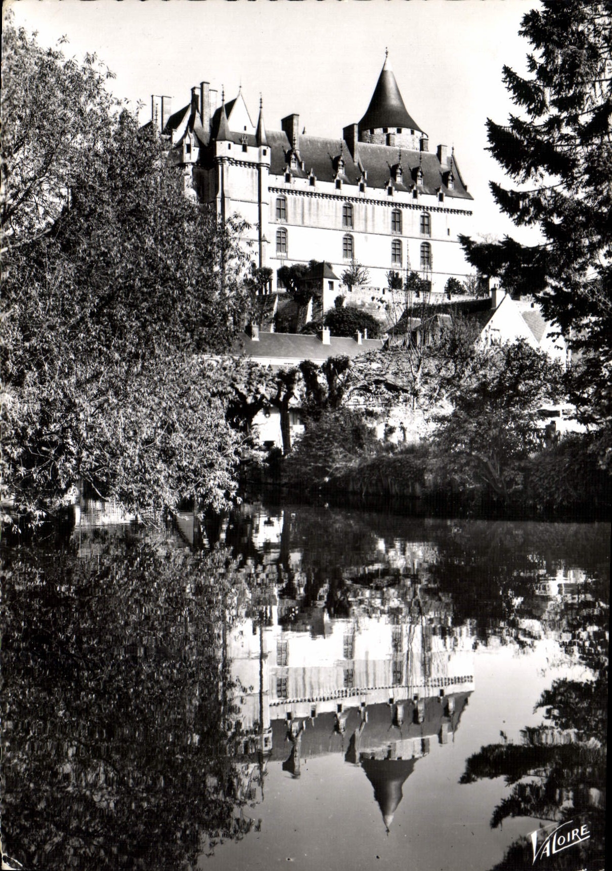 CPM Chateaudun Eure et Loir Le Chateau