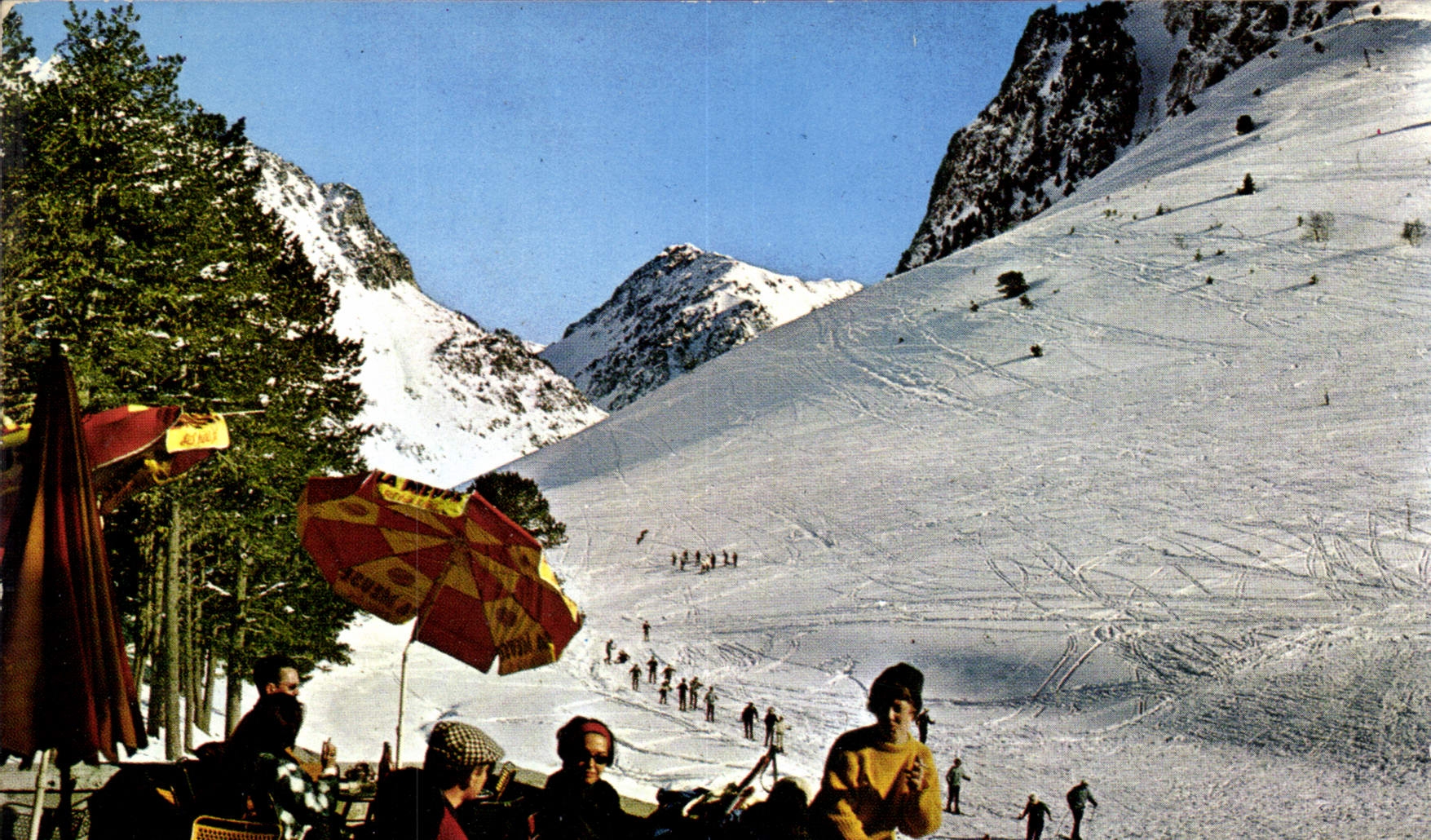 CPM Bareges HP La Laquette La Terrasse du Chalet