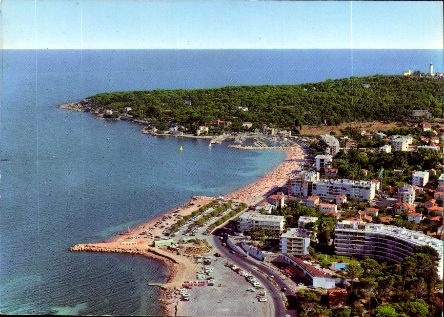 CPM Antibes Vue aerienne du Cap d'Antibes