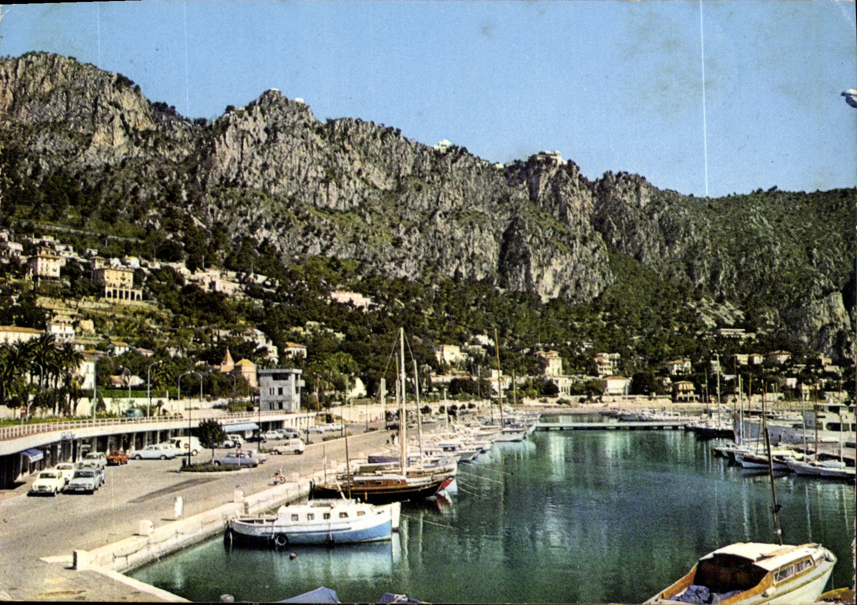CPM Beaulieu sur Mer AM Vue sur le nouveau port