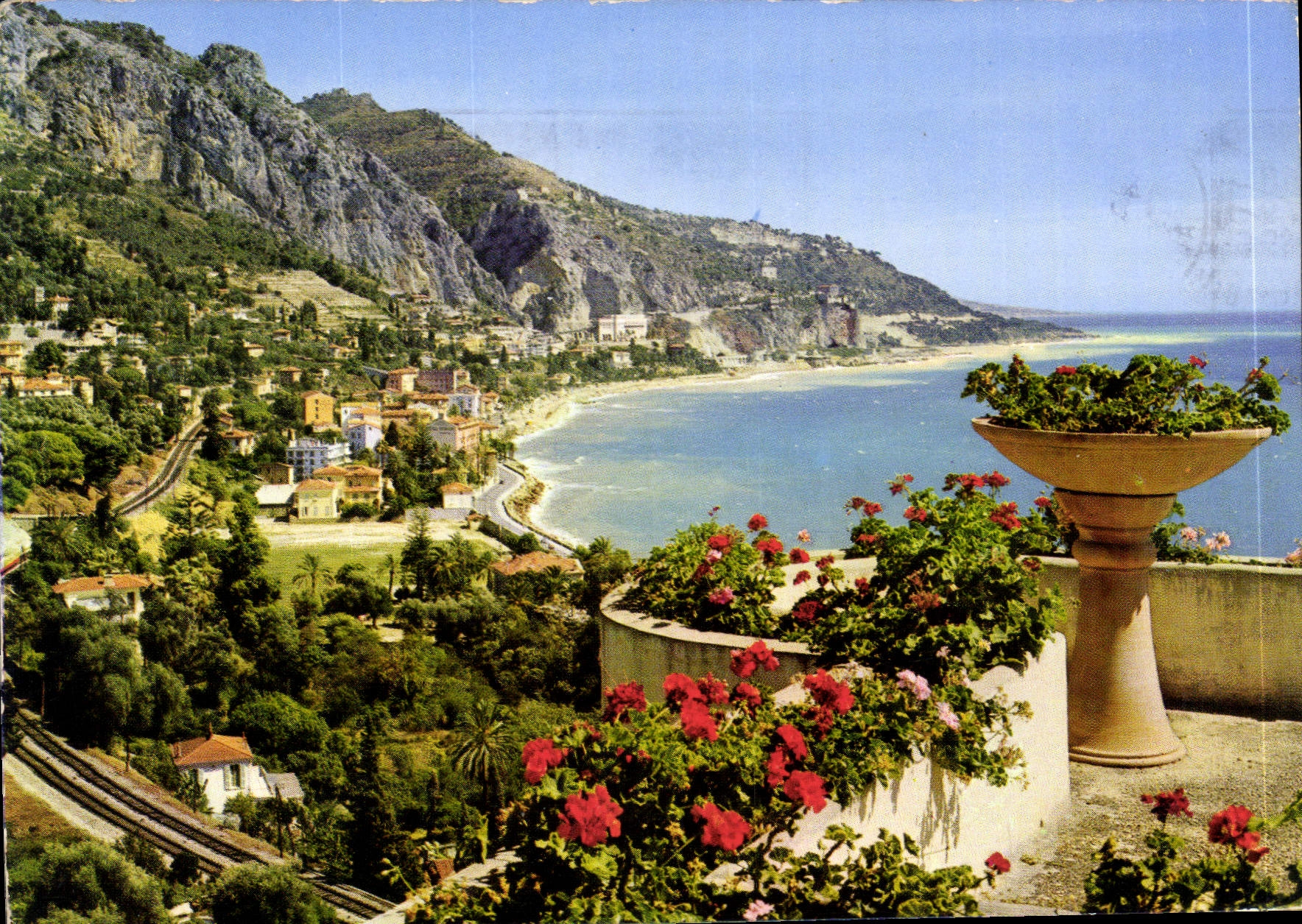 CPM Menton AM Vue sur Garavan 