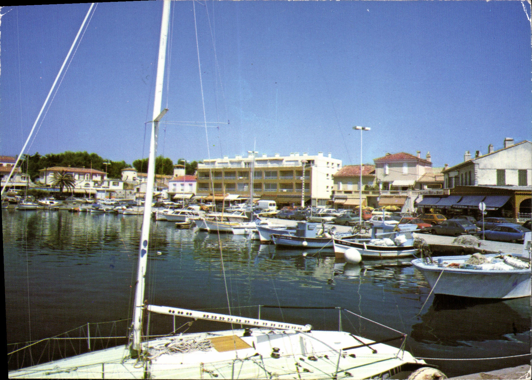 CPM La Cote d'Azur Six Fours Le Port du Brusc 