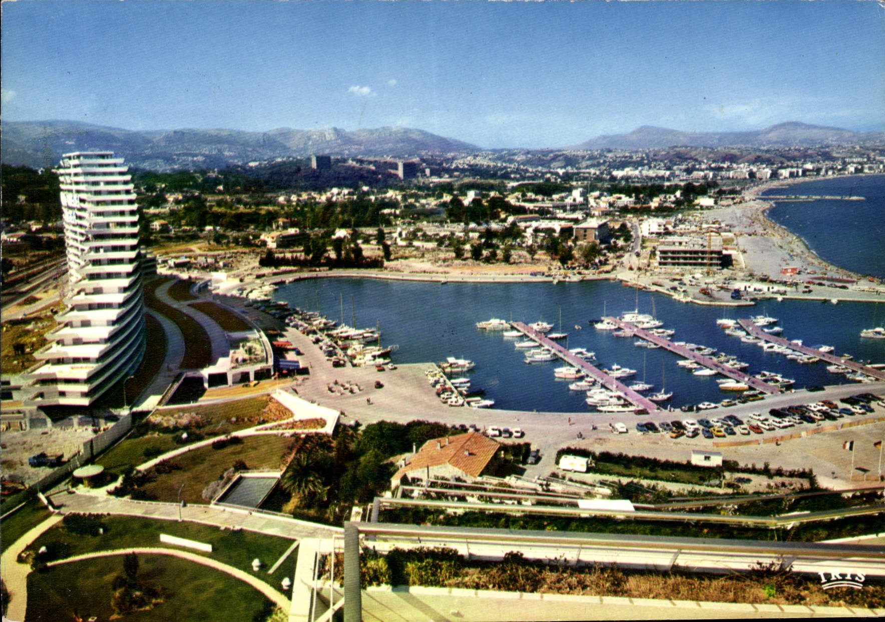 CPM La Cote d'Azur Marina Baie des Anges Le Port et Villeneuve Loubet Plage au fond Cagnes sur Mer 