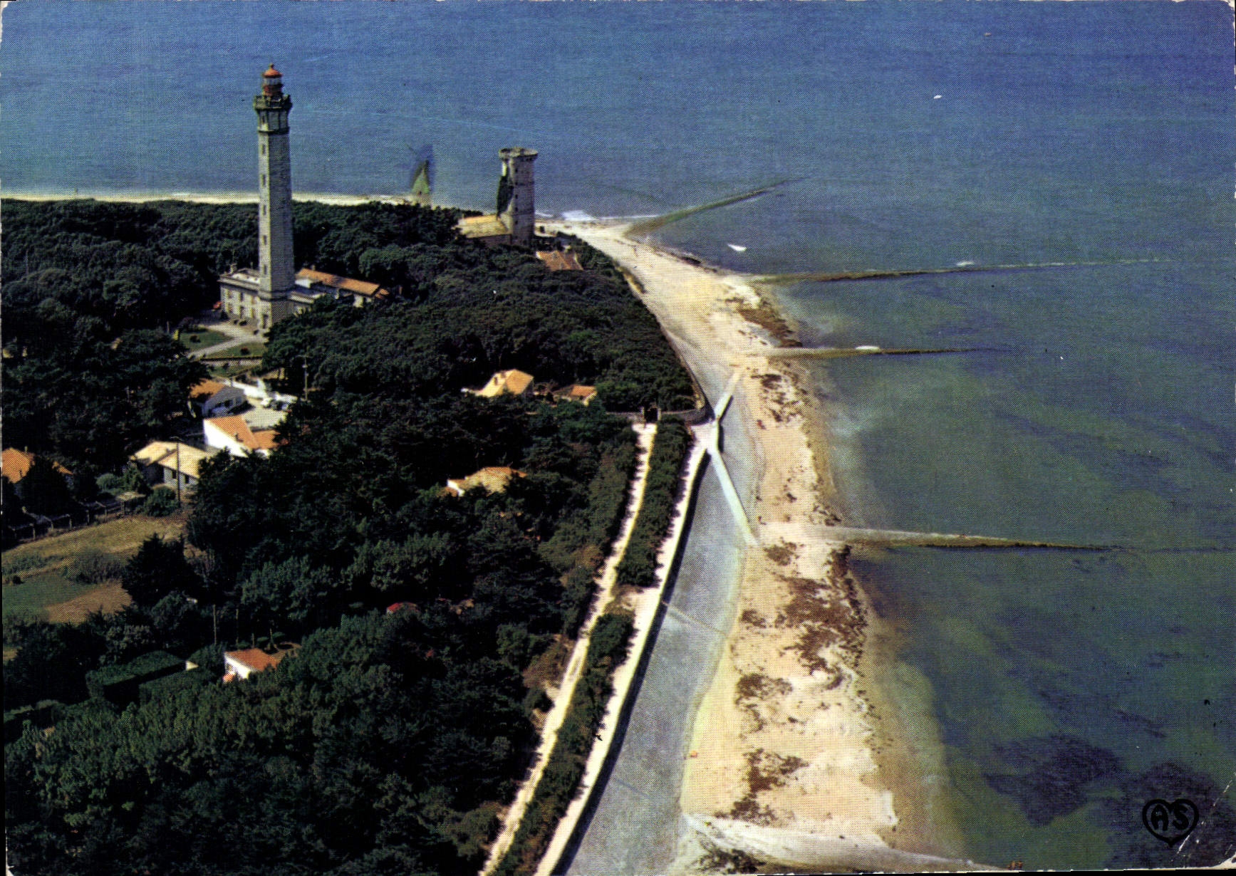 CPM Ile De Re Re Ch Mme Saint Clement des Baleines Le Phare des Baleines