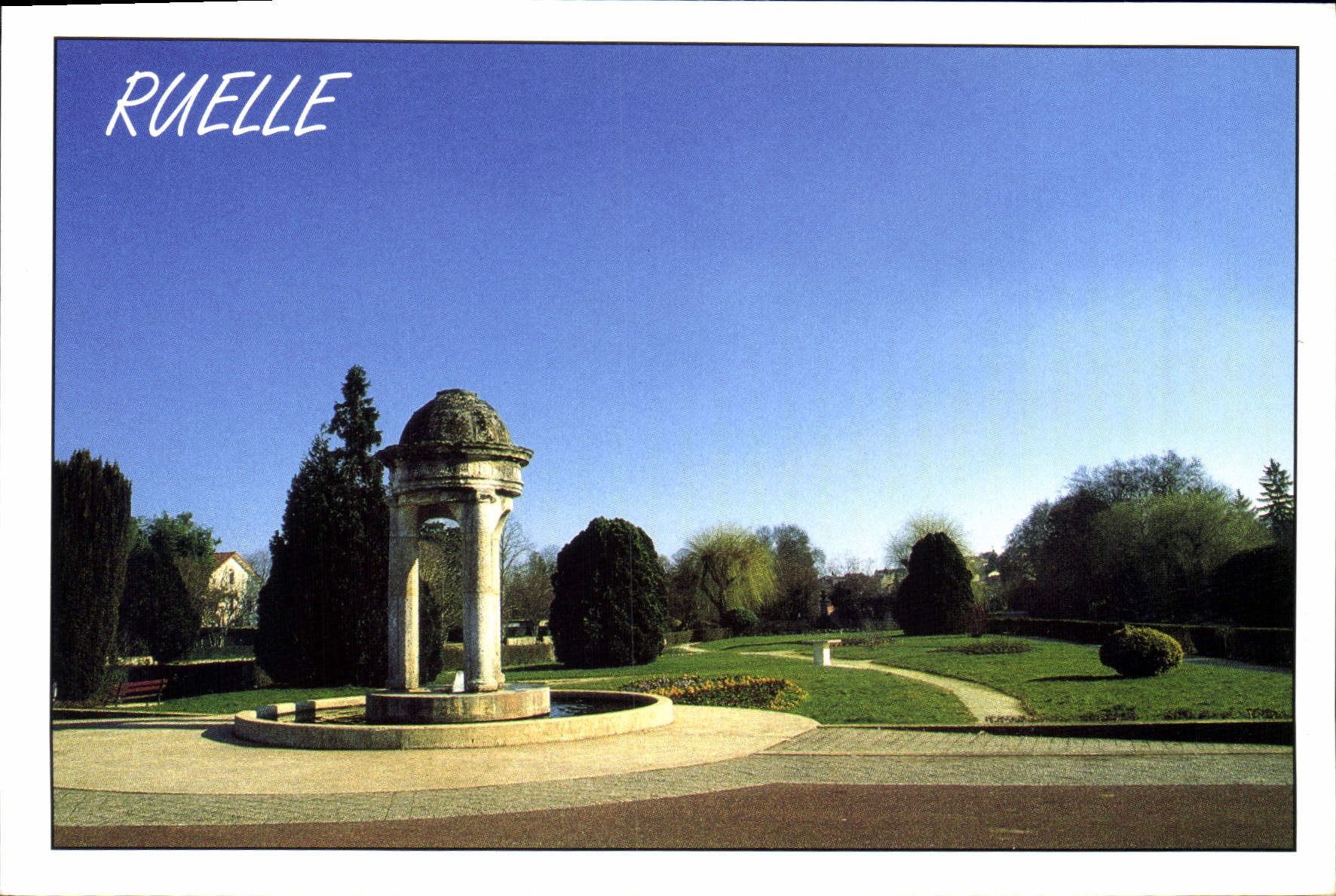 CPM Ruelle Charente Jardin de la Touvre