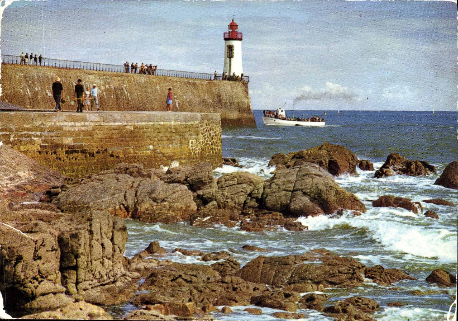 CPM Les Sables d'Olonne Vendee La Grande Jetee 