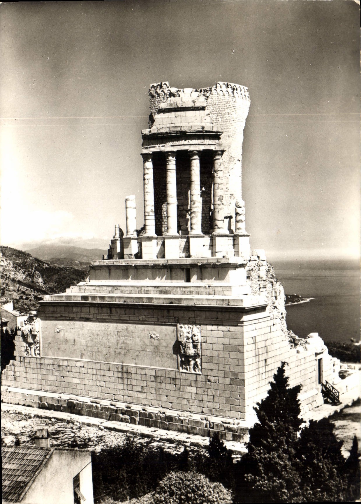 CPM La Turbie Le Trophee des Alpes Ensemble Sud Ouest