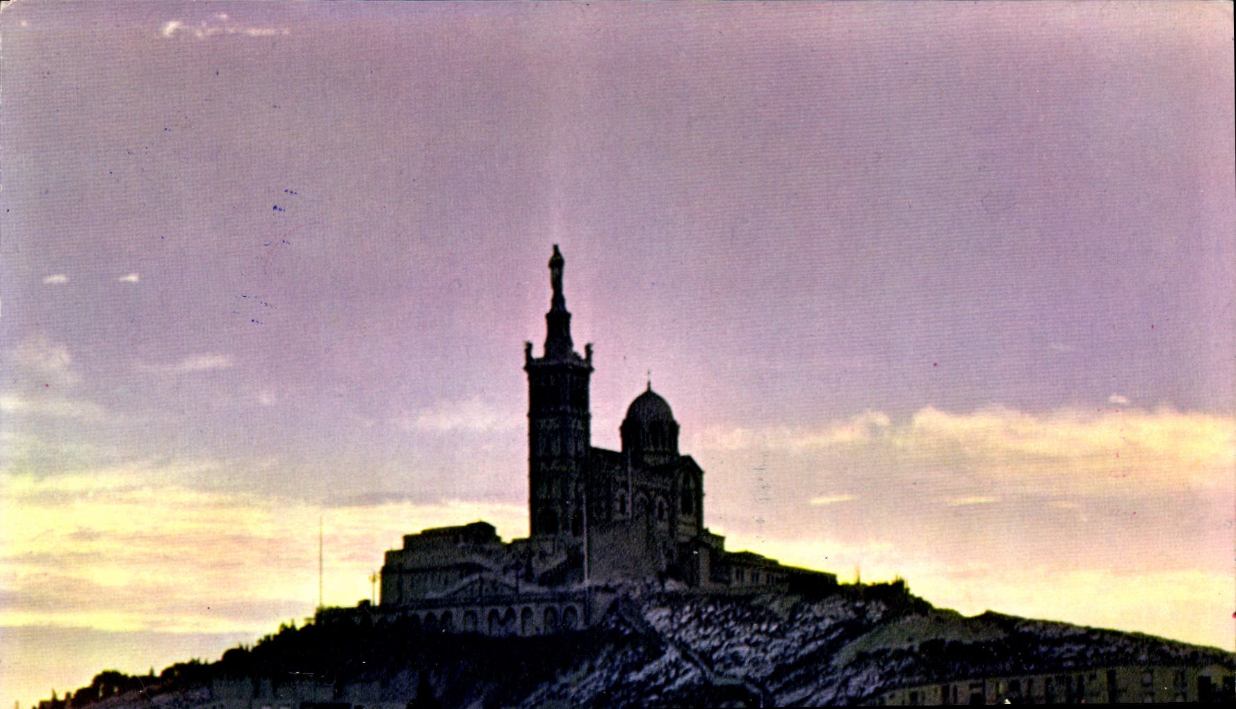 CPM Marseille Basilique N D de la Garde au Soleil couchant 