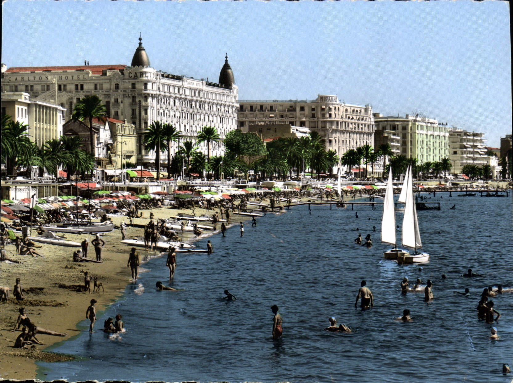 CPM Cannes La Plage la Croisette et les grands hotels 