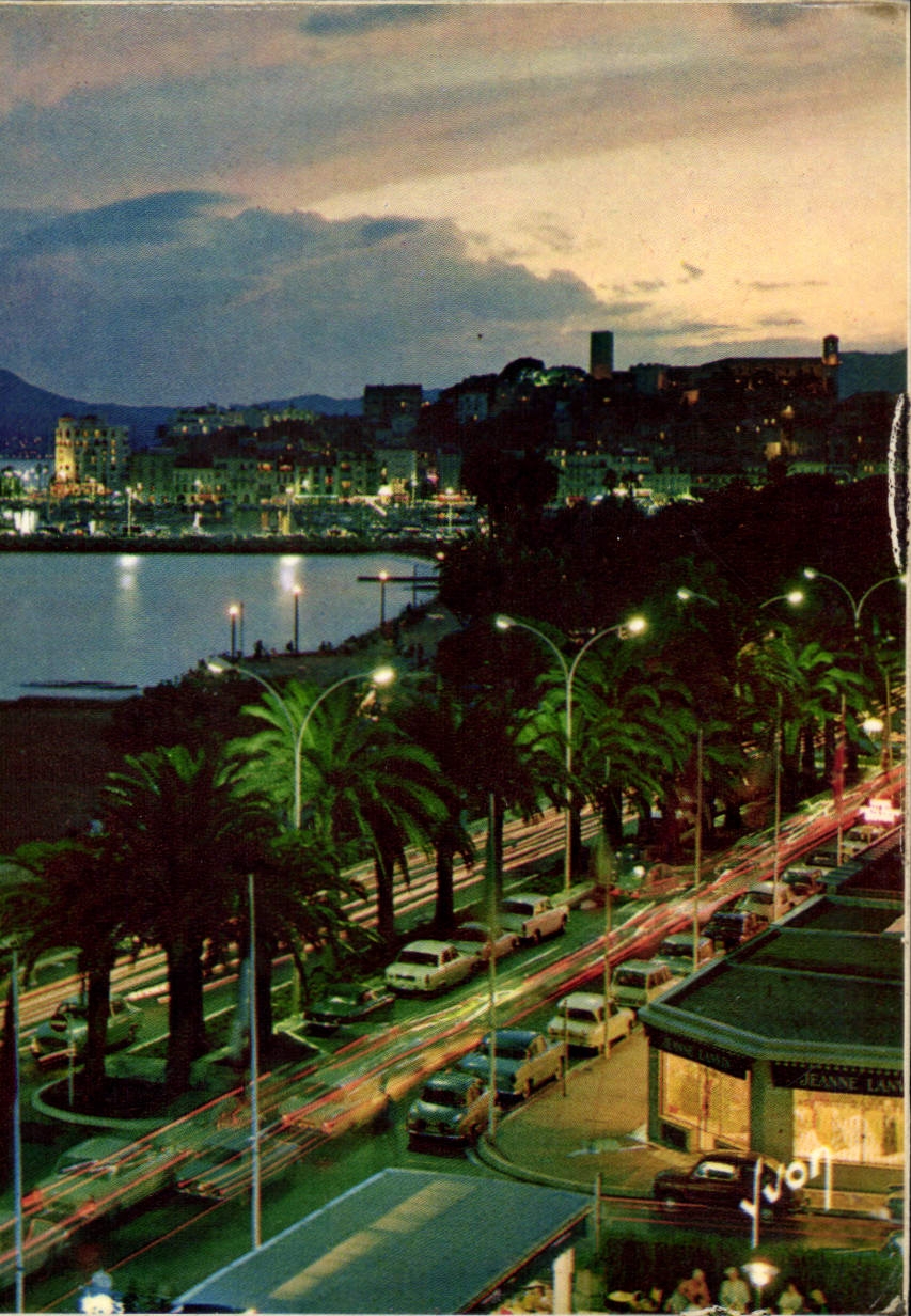 CPM La Cote d'Azur miracle de la nature Cannes Alpes Maritimes Soir d'ete sur la Croisette et l'Este