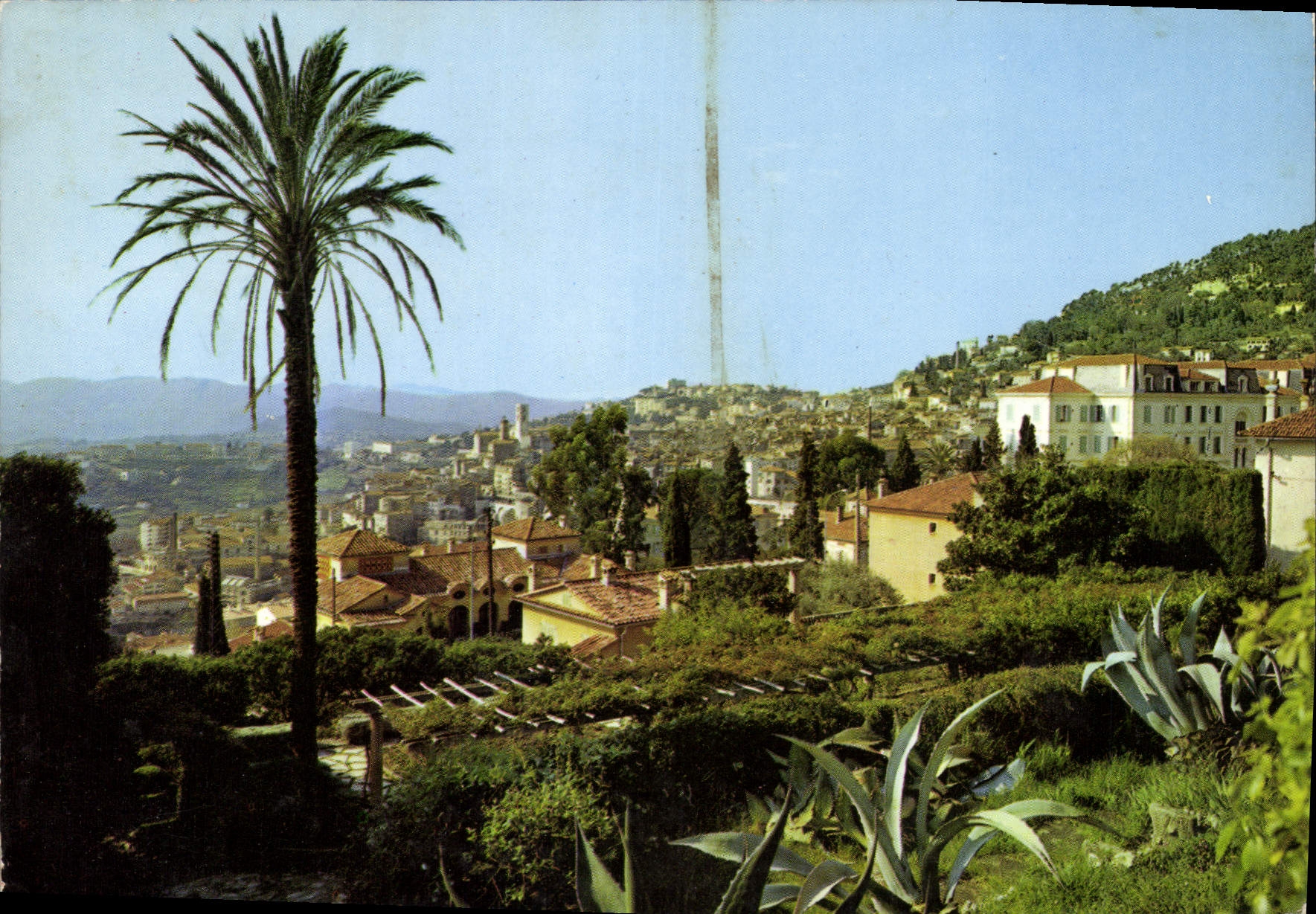 CPM Grasse A Mmes Cite des parfums et des fleurs Vue panoramique 