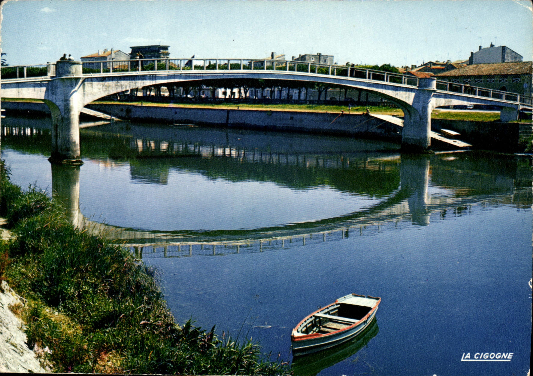 CPM Saintes Charente Marit Un pont sur la Charente 
