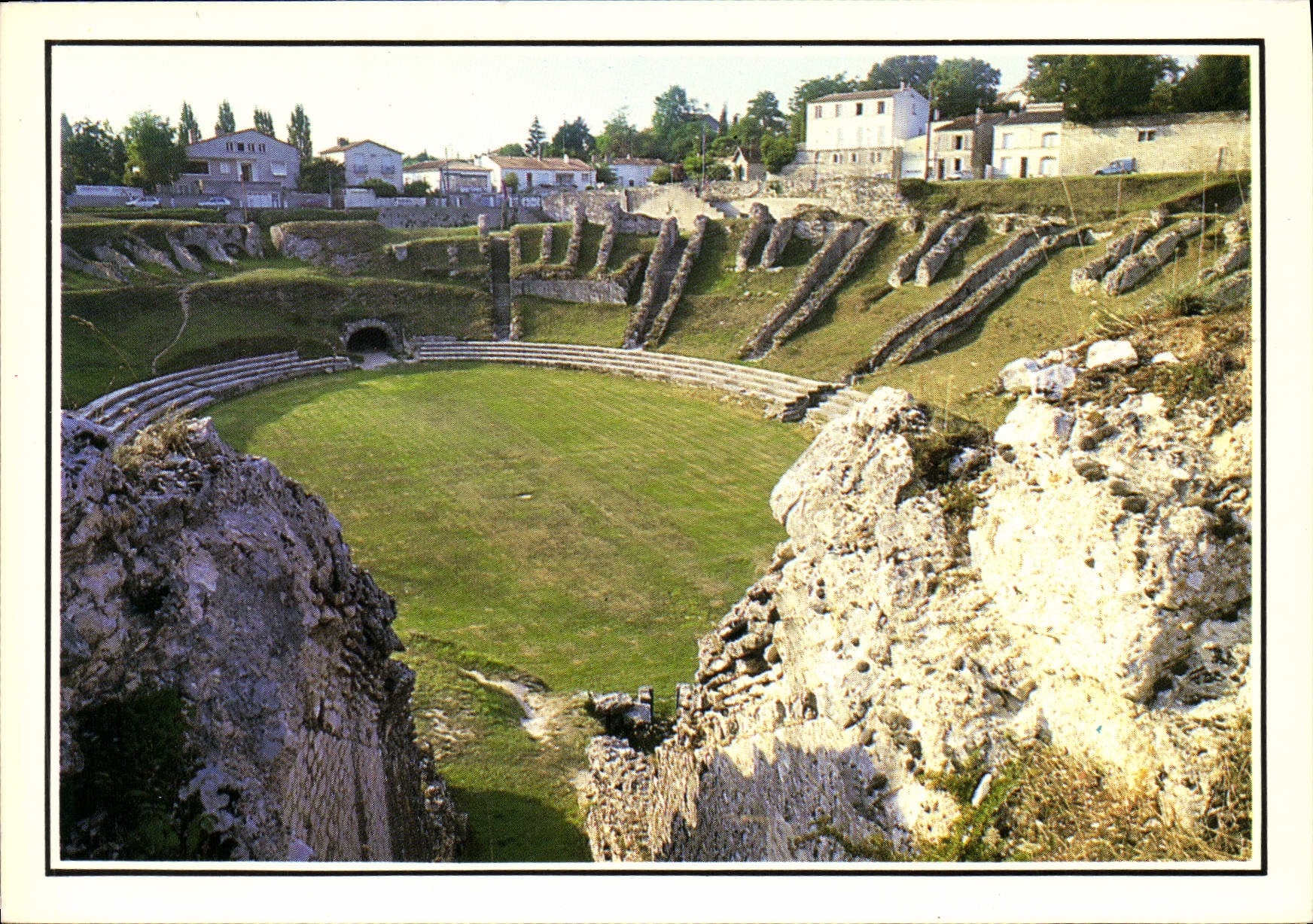 CPM Saintes Les Arenes Gallo Romaines 