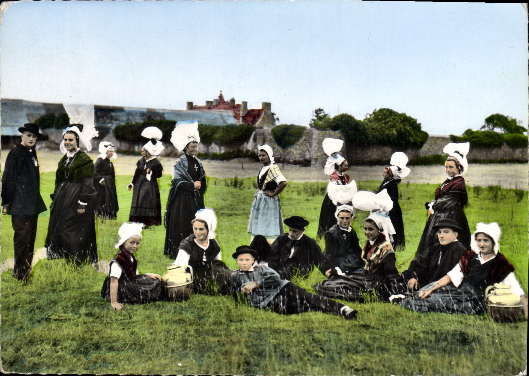 CPM La Normandie Pittoresque Scene Champetre Folklore