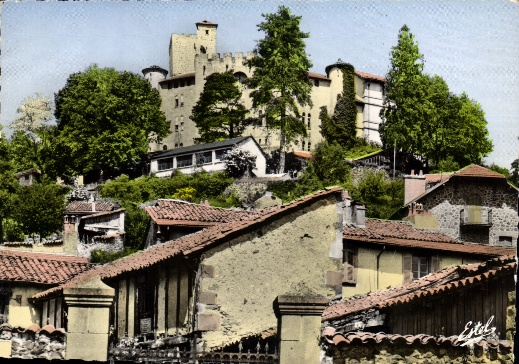 CPM Aurillac Cantal Le Vieux Chateau 