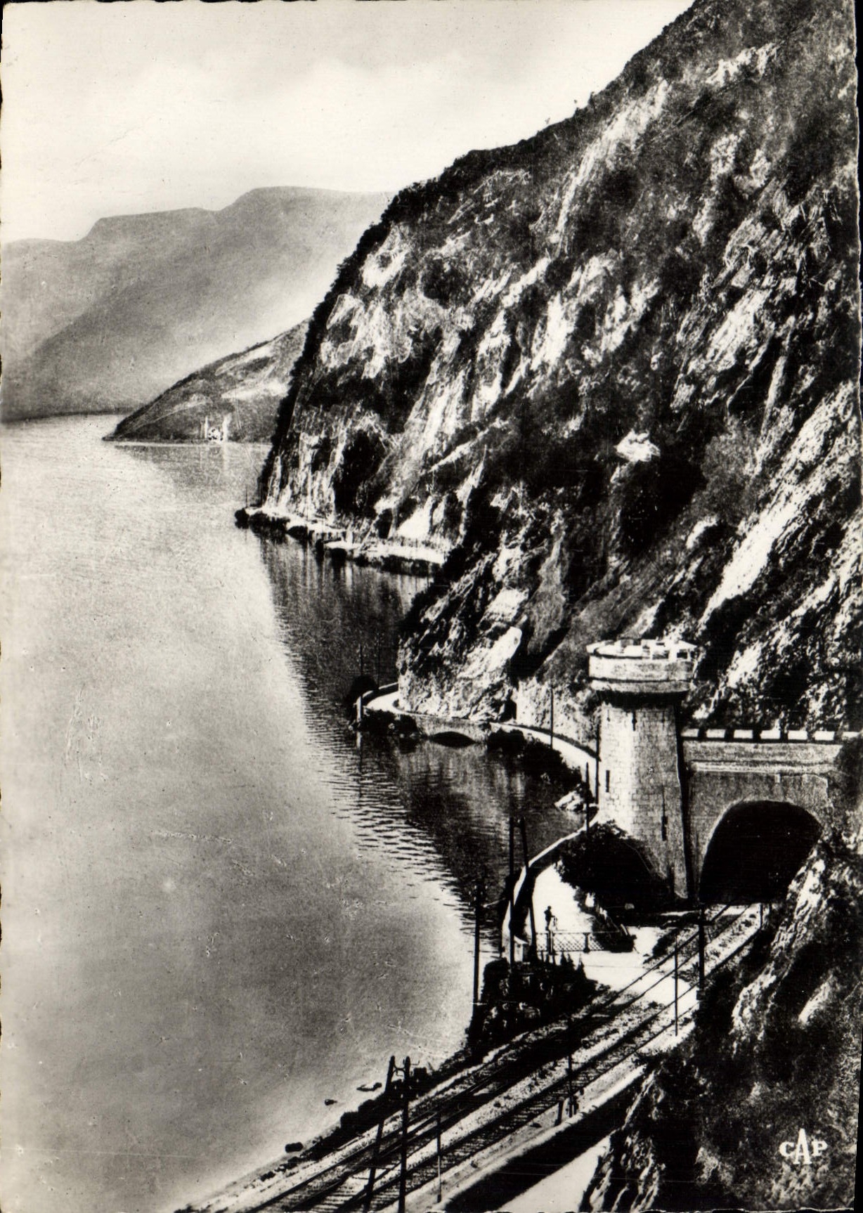 CPM Lac du Bourget Tunnel de St Innocent et Rochers de Brison