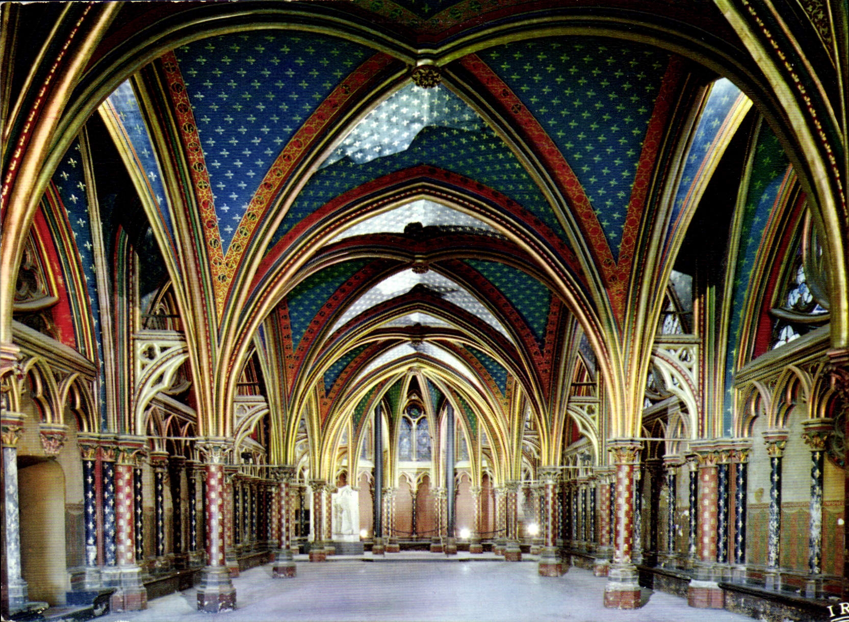 CPM Le Sainte Chapelle Interieur de la Chapelle basse