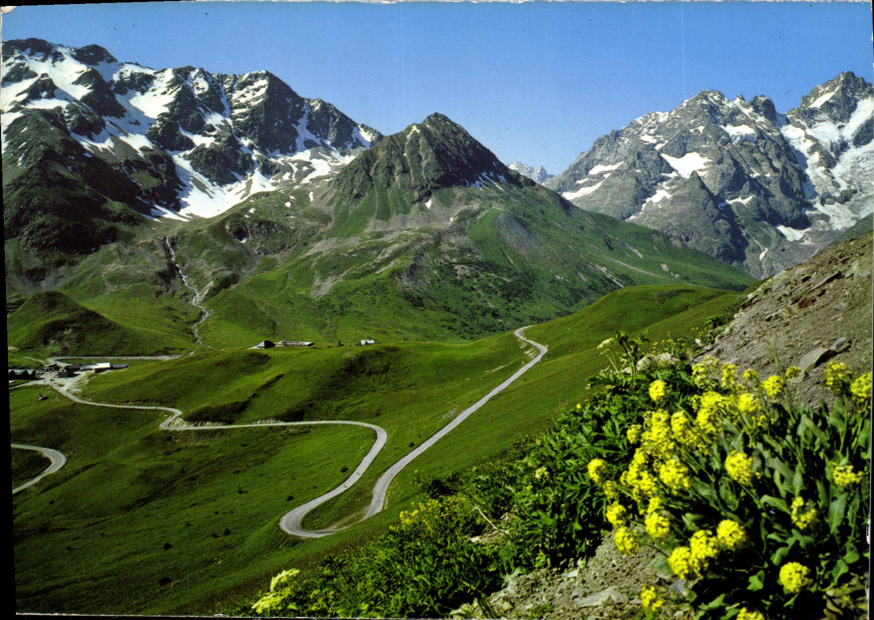 CPM Les Alpes touristiques Col du Lautaret 