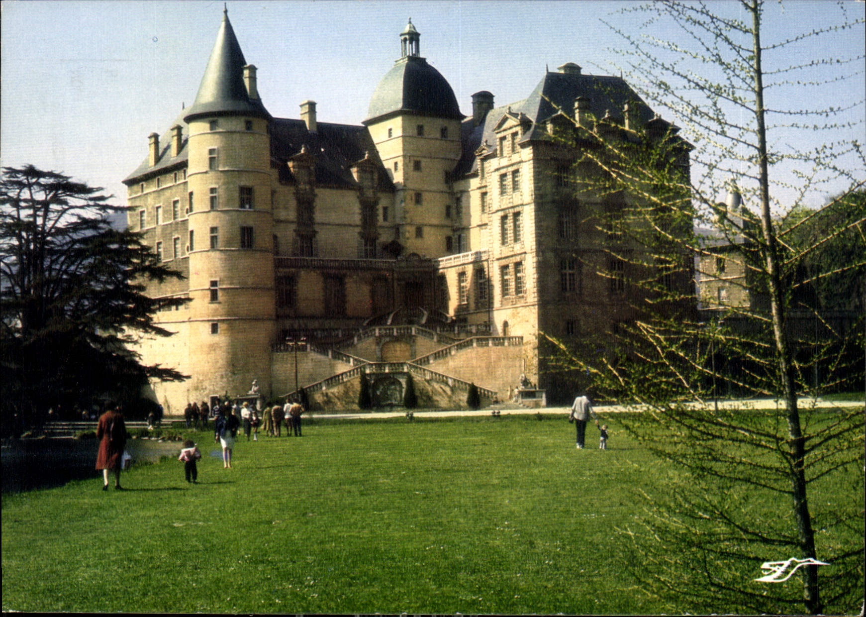 CPM Le Chateau de Vizille Isere 