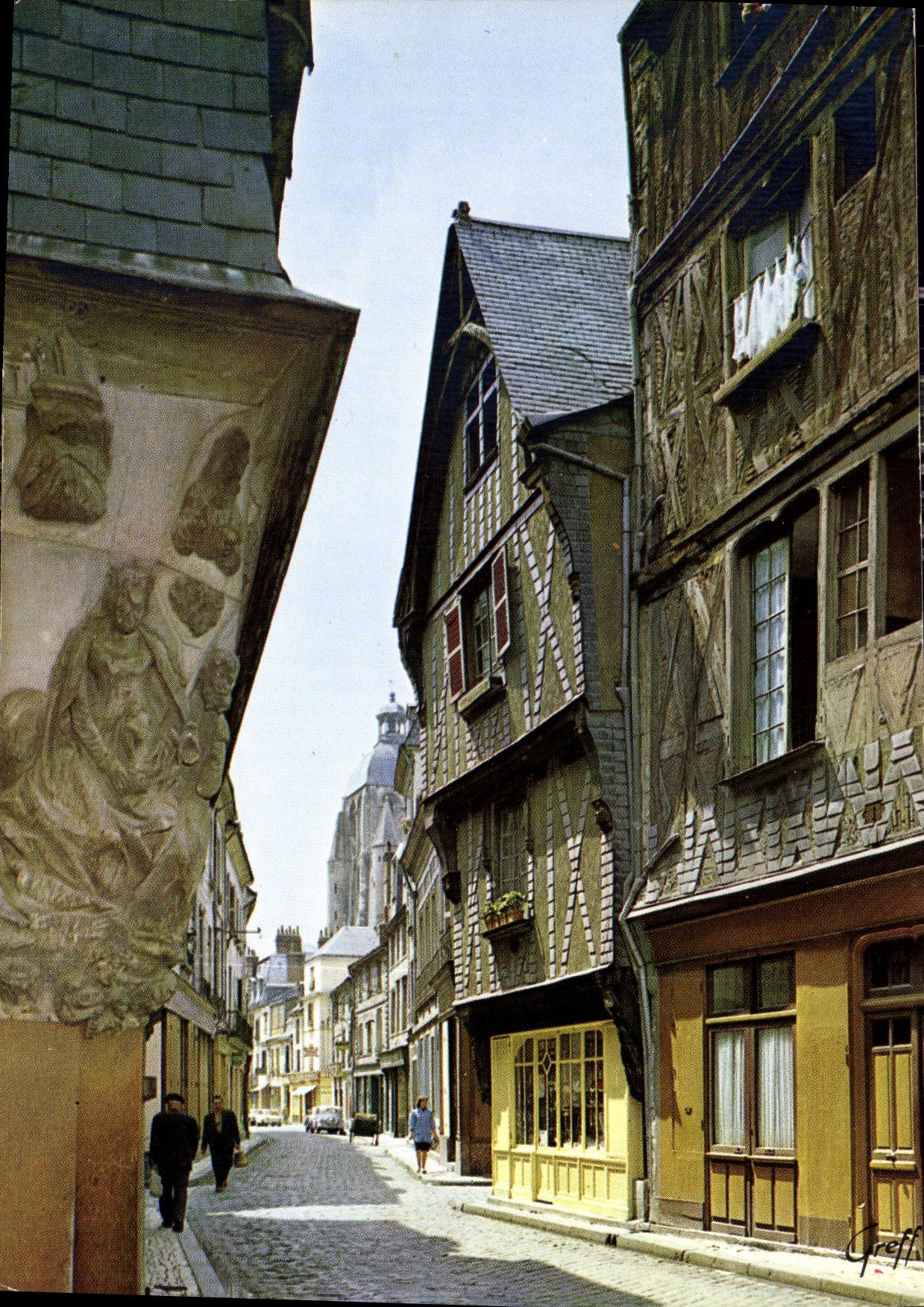 CPM En Touraine Tours Indre et Loire rue du Change 