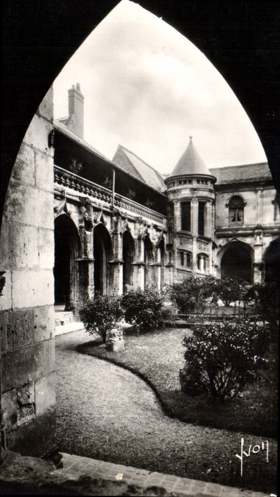 CPM Tours Indre et Loire Cloitre de la Psalette 