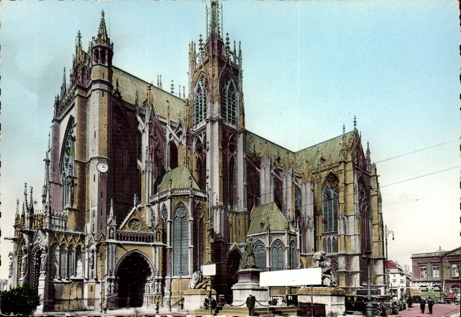 CPM Metz Moselle la Cathedrale Facade laterale Sud est 