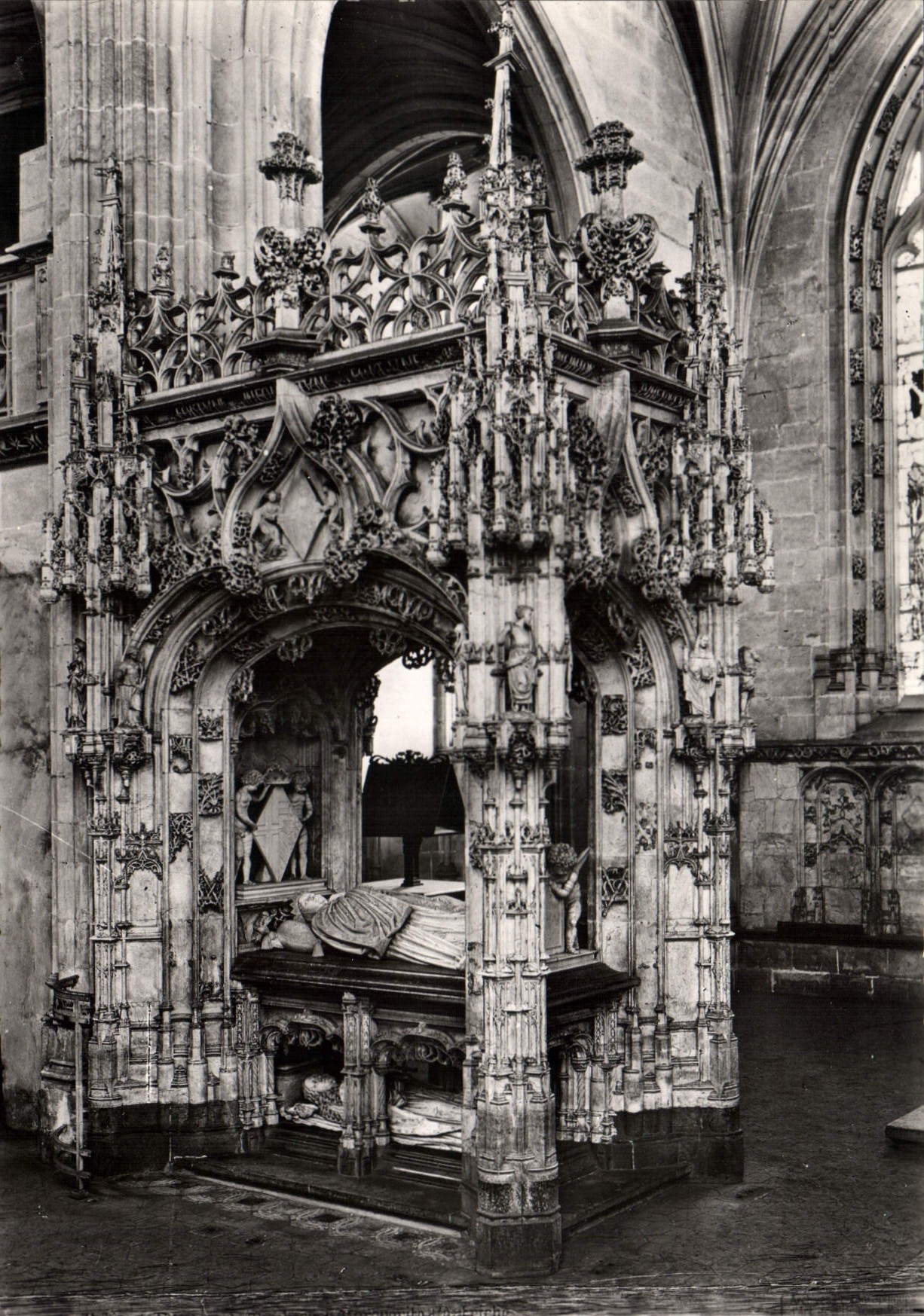 CPM Bourg en Bresse Ain Eglise de Brou debut XVI S Oratoire de Marguerite d'Autriche 