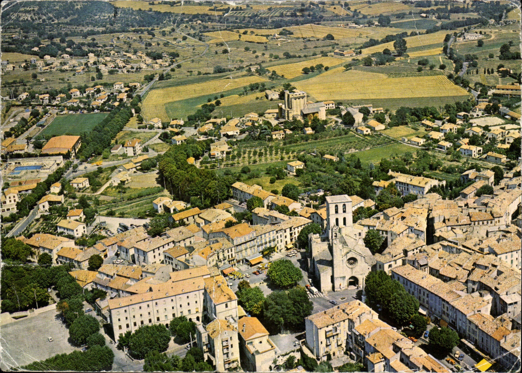 CPM Forcalquier Alpes de Hte Prov vue generale aerienne
