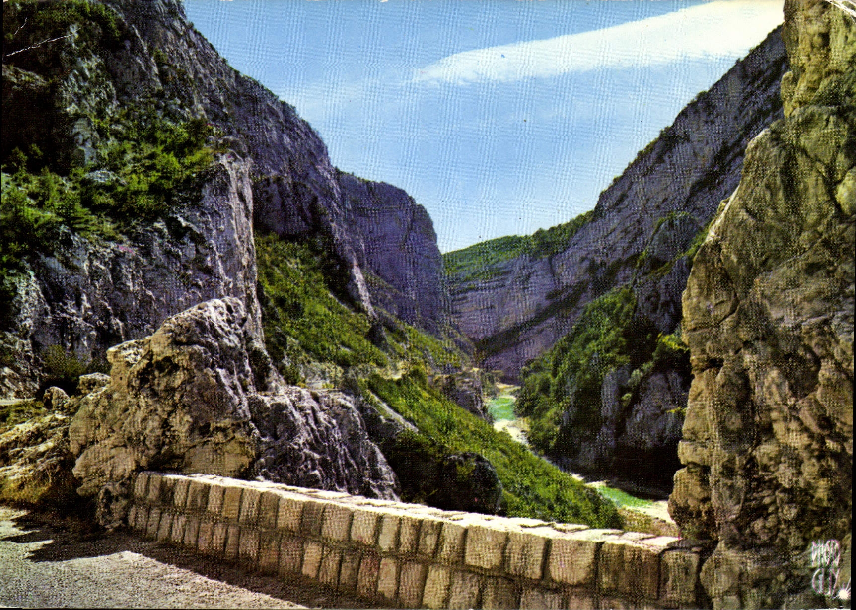 CPM Paysages de France Gorges du Verdon Var Alpes de Haute Provence un des sites les plus grandioses