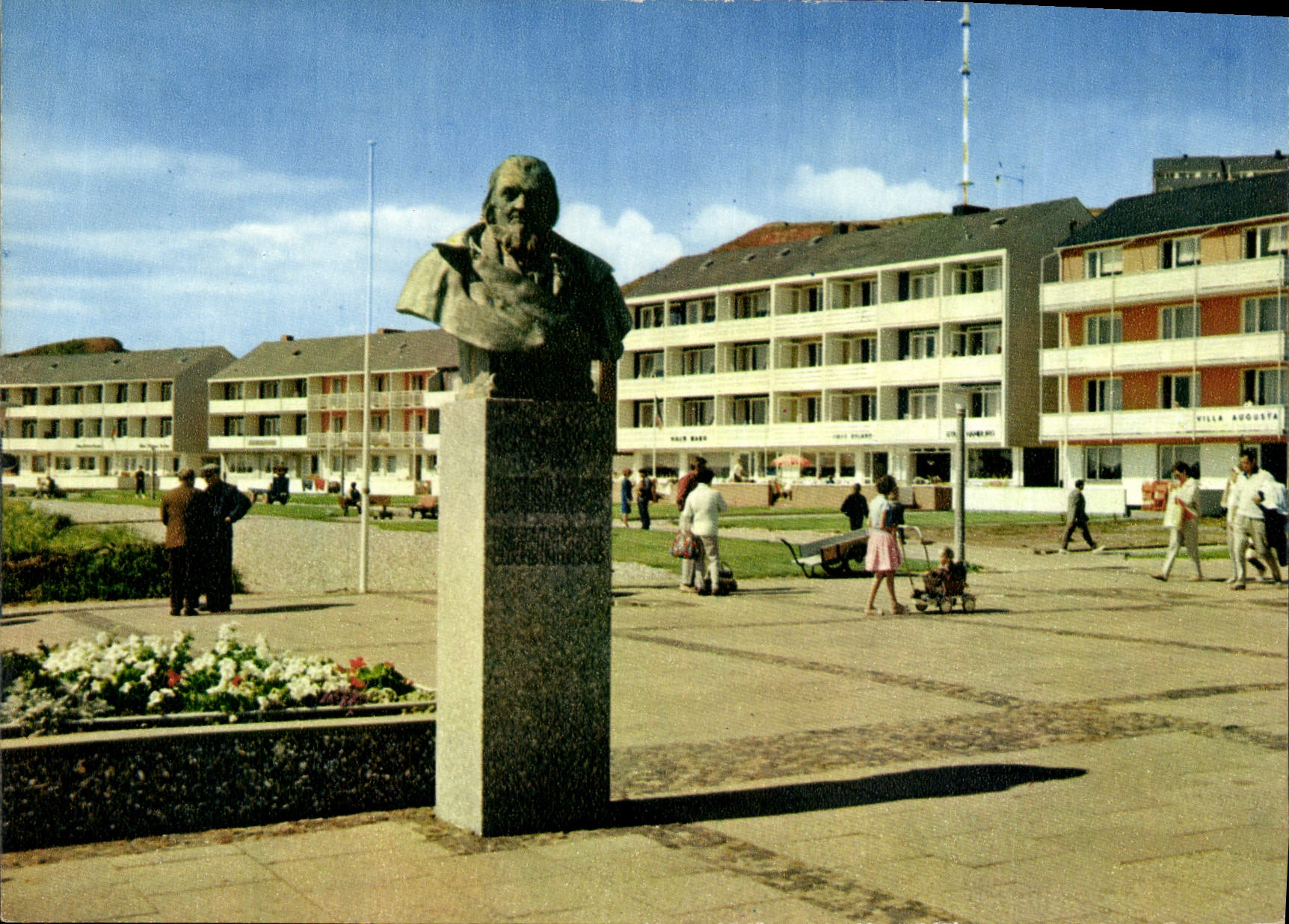 CPM Helgoland Sudstrand mit Denkmal Hoffmann von Fallersleben