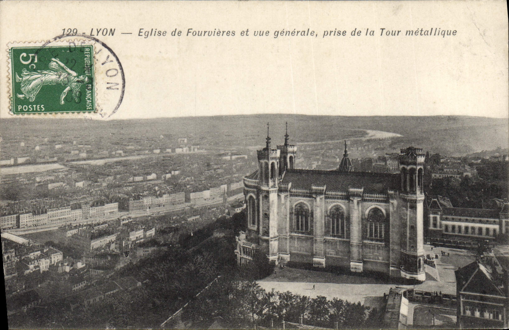 CPA Lyon Eglise de Fourvieres et vue generale prise de la Tour metallique 
