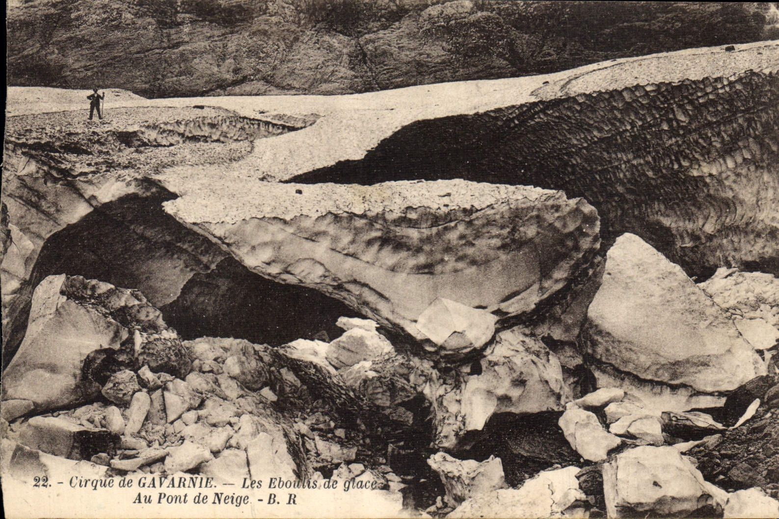 CPA Cirque de Gavarnie les Ebouits de glace au Pont de Neige 