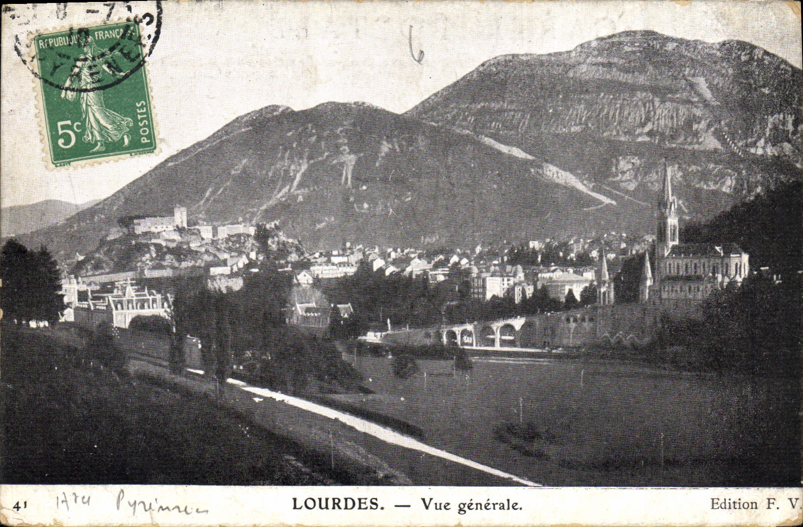 CPA Lourdes Vue generale 