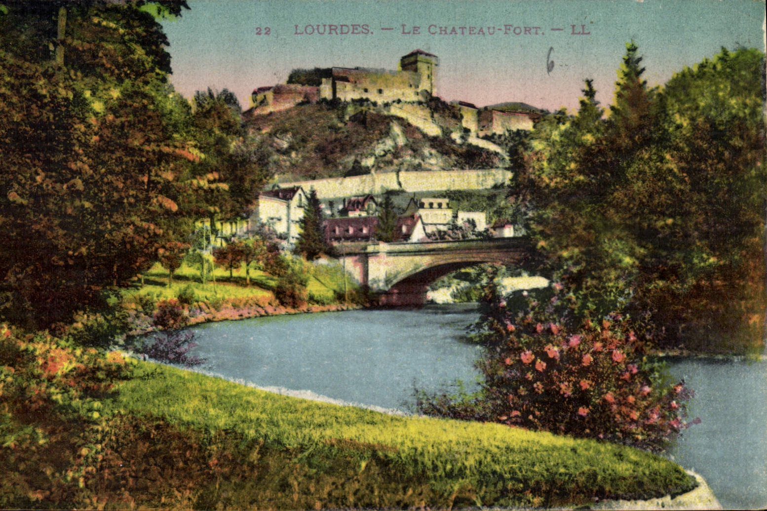 CPA Lourdes Le Chateau Fort 