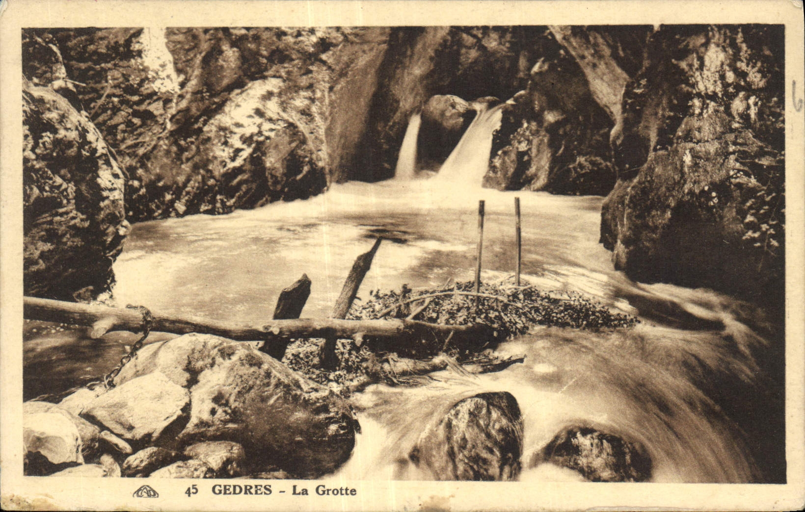 CPA Gedres la Grotte 