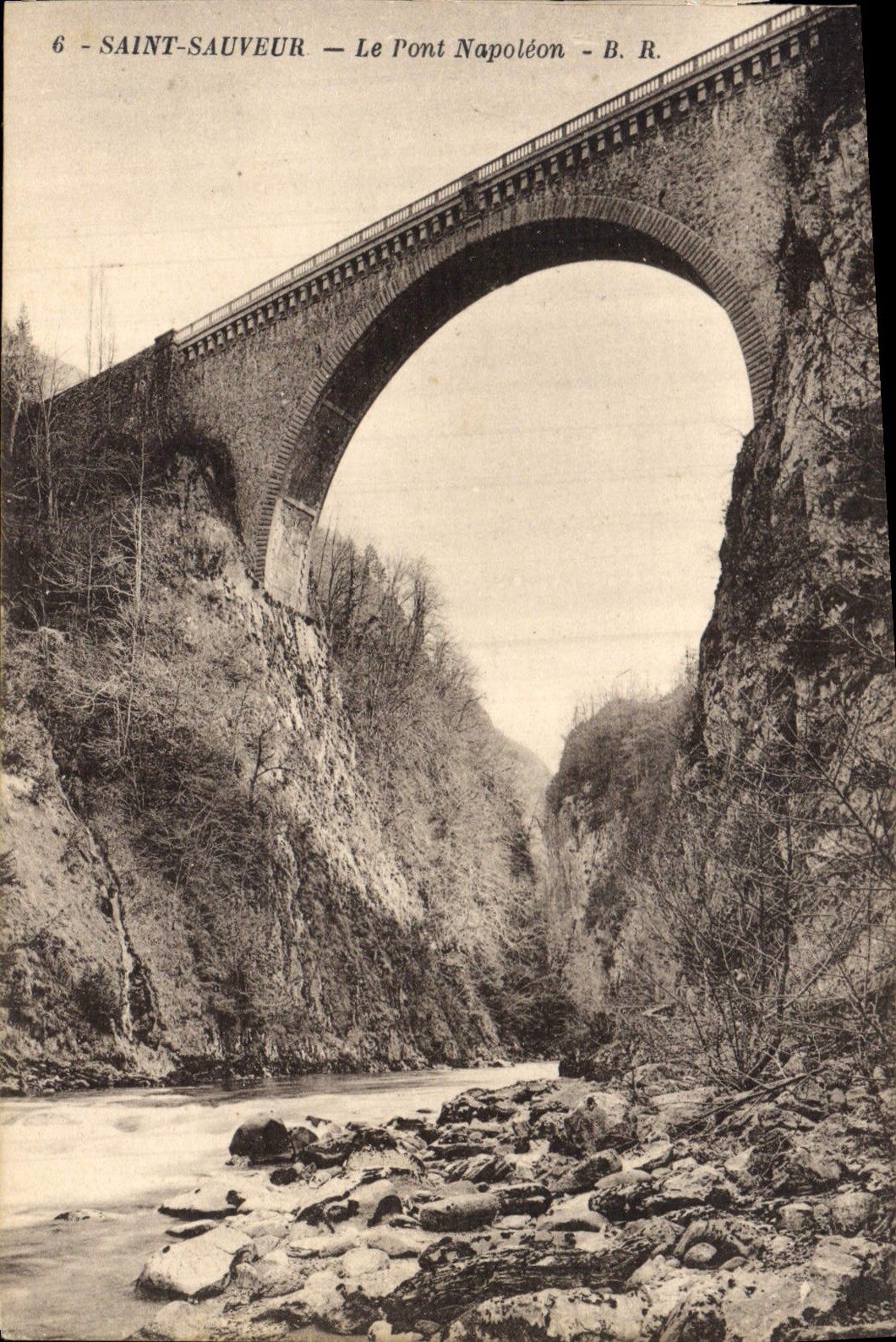 CPA Saint Sauveur Le Pont Napoleon 