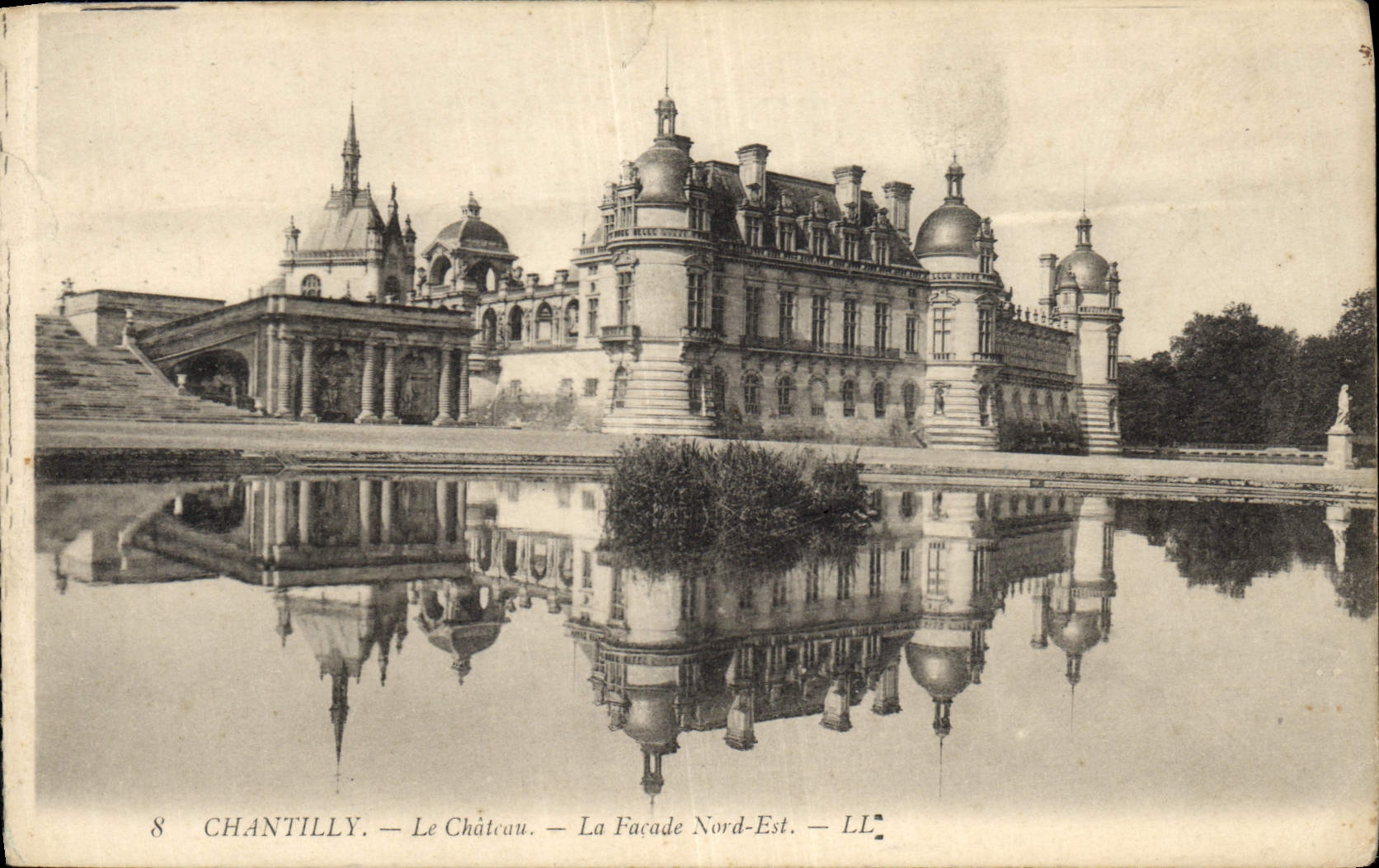CPA Chantilly Le Chateau la Facade Nord Est 