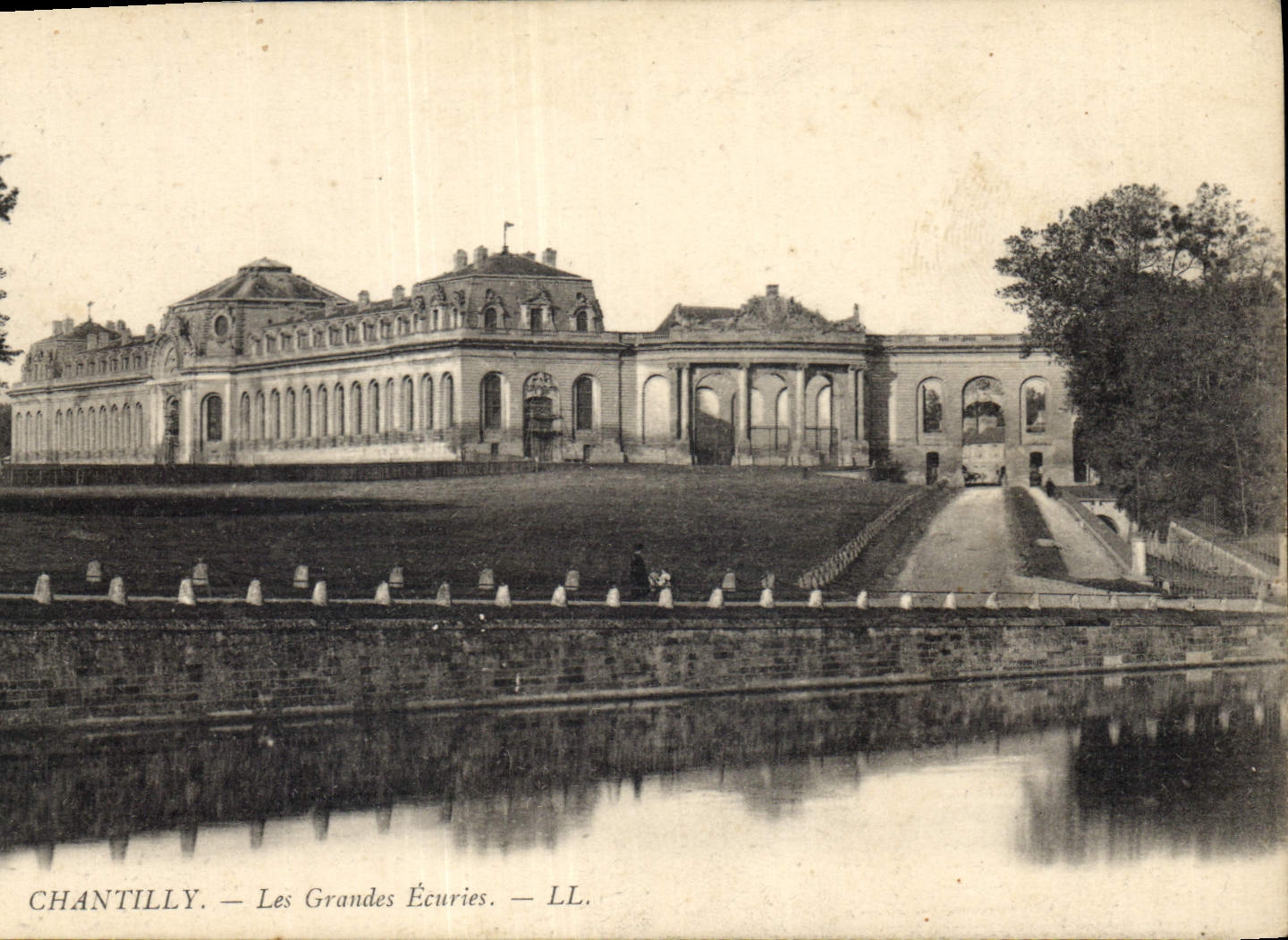 CPA Chantilly Les Grandes Ecuries 