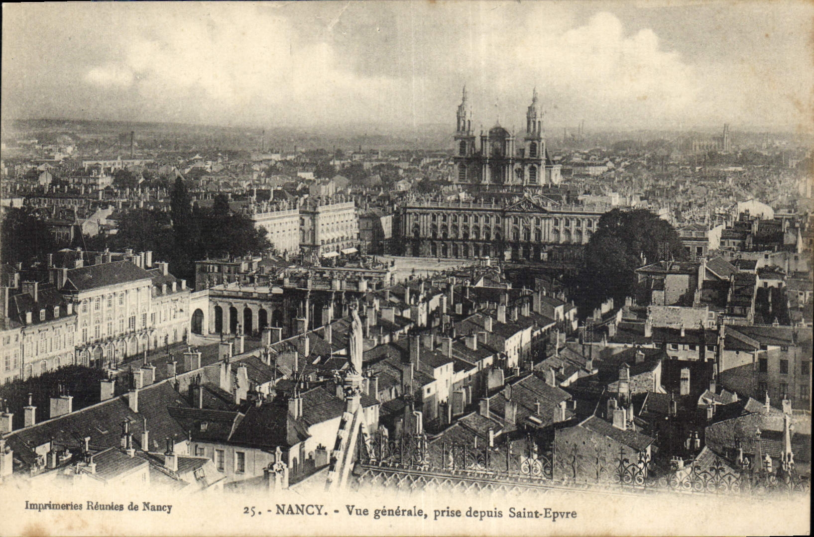 CPA Nancy Vue generale prise depuis Saint Epvre 