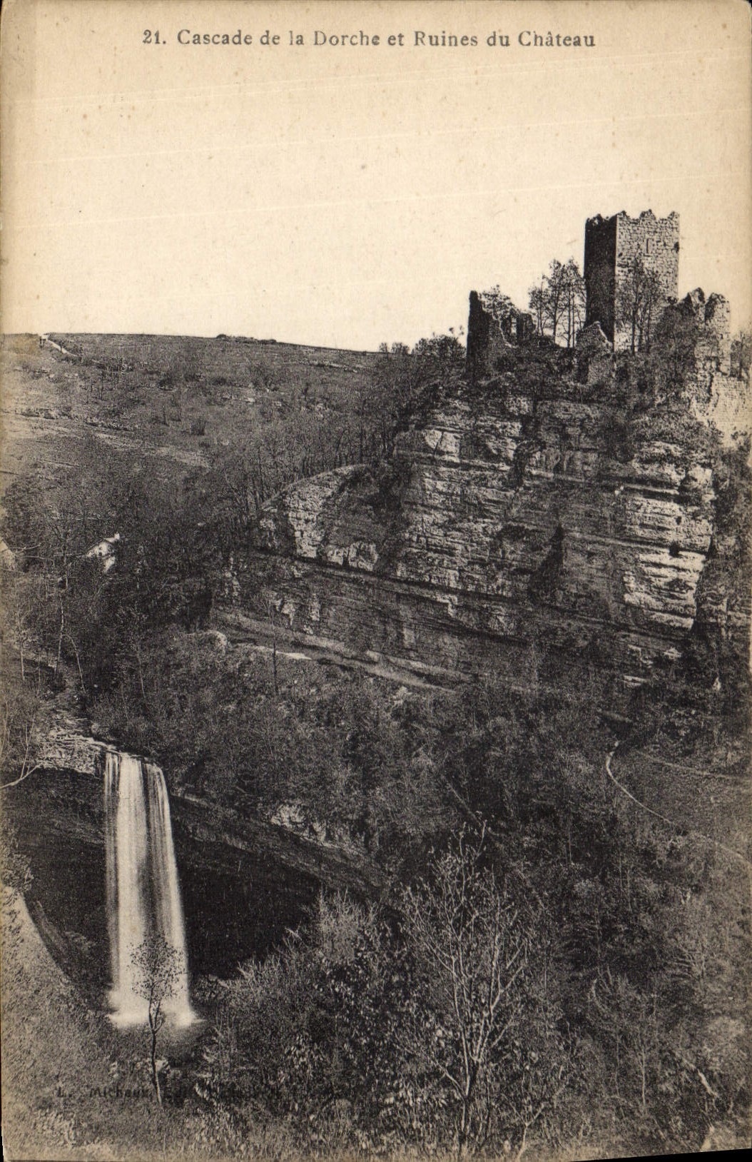 CPA Cascade de la Dorche et Ruines du Chateau