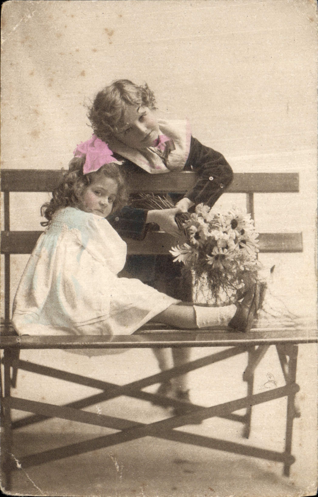 CPA La plus grande Specialite de Corsets du Monde entier Corsets Au Cygne Boulevard Sebastopol Rue d