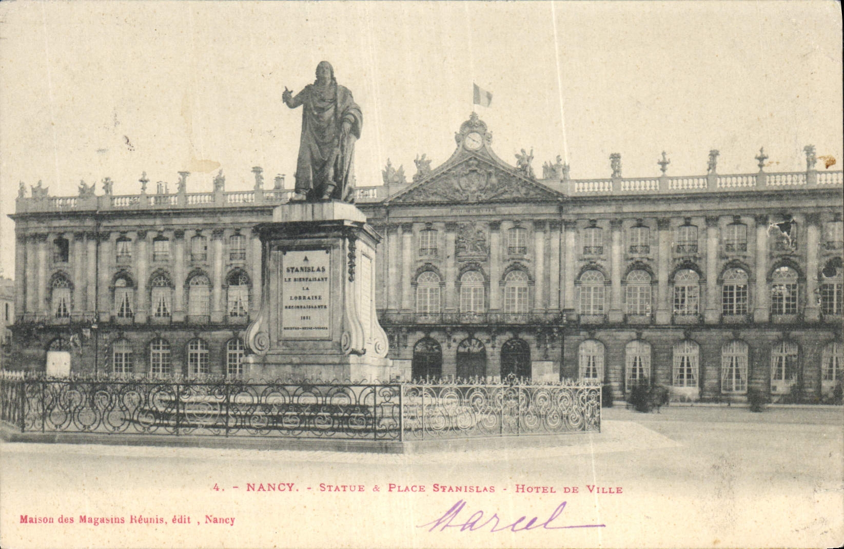 CPA Nancy Statue a Place Stanislas Hotel de Ville
