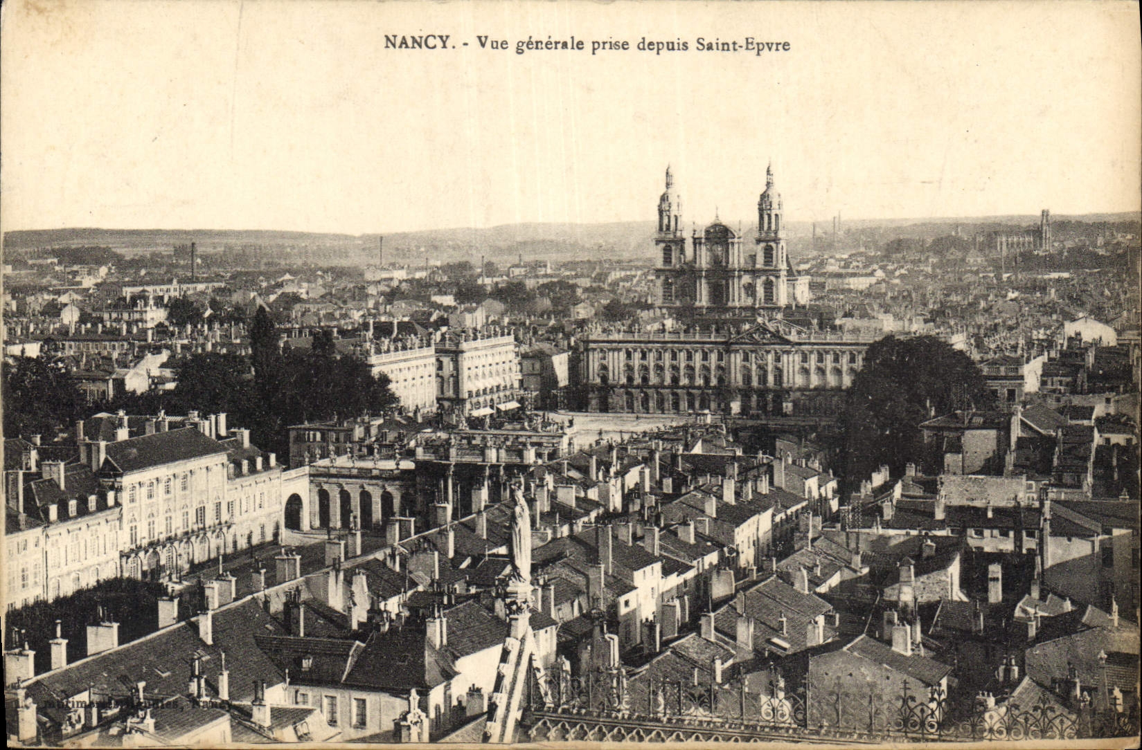 CPA Nancy Vue generale prise de la Basilique Saint Epvre