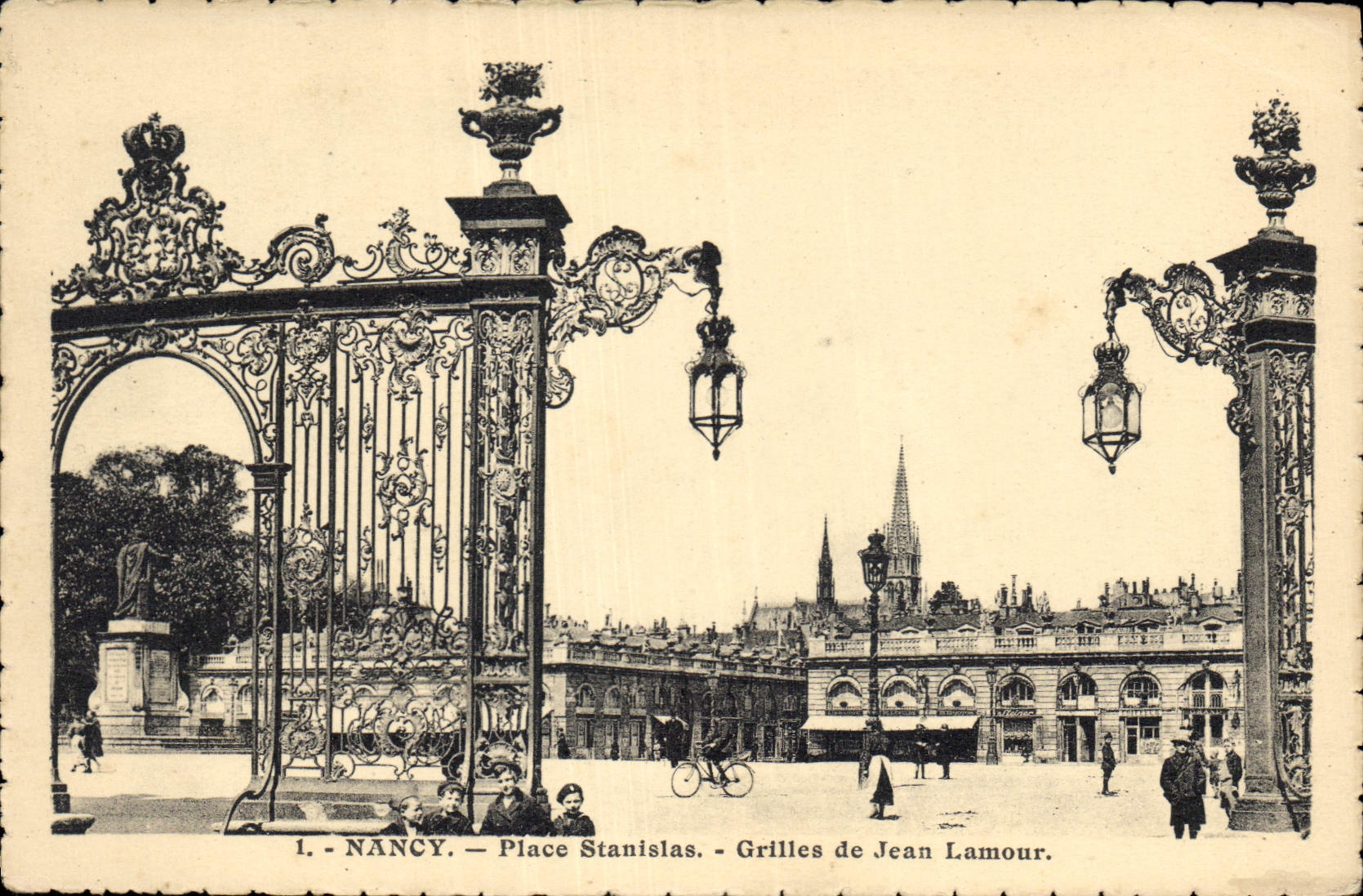 CPA Nancy Place Stanislas Grilles de Jean Lamour