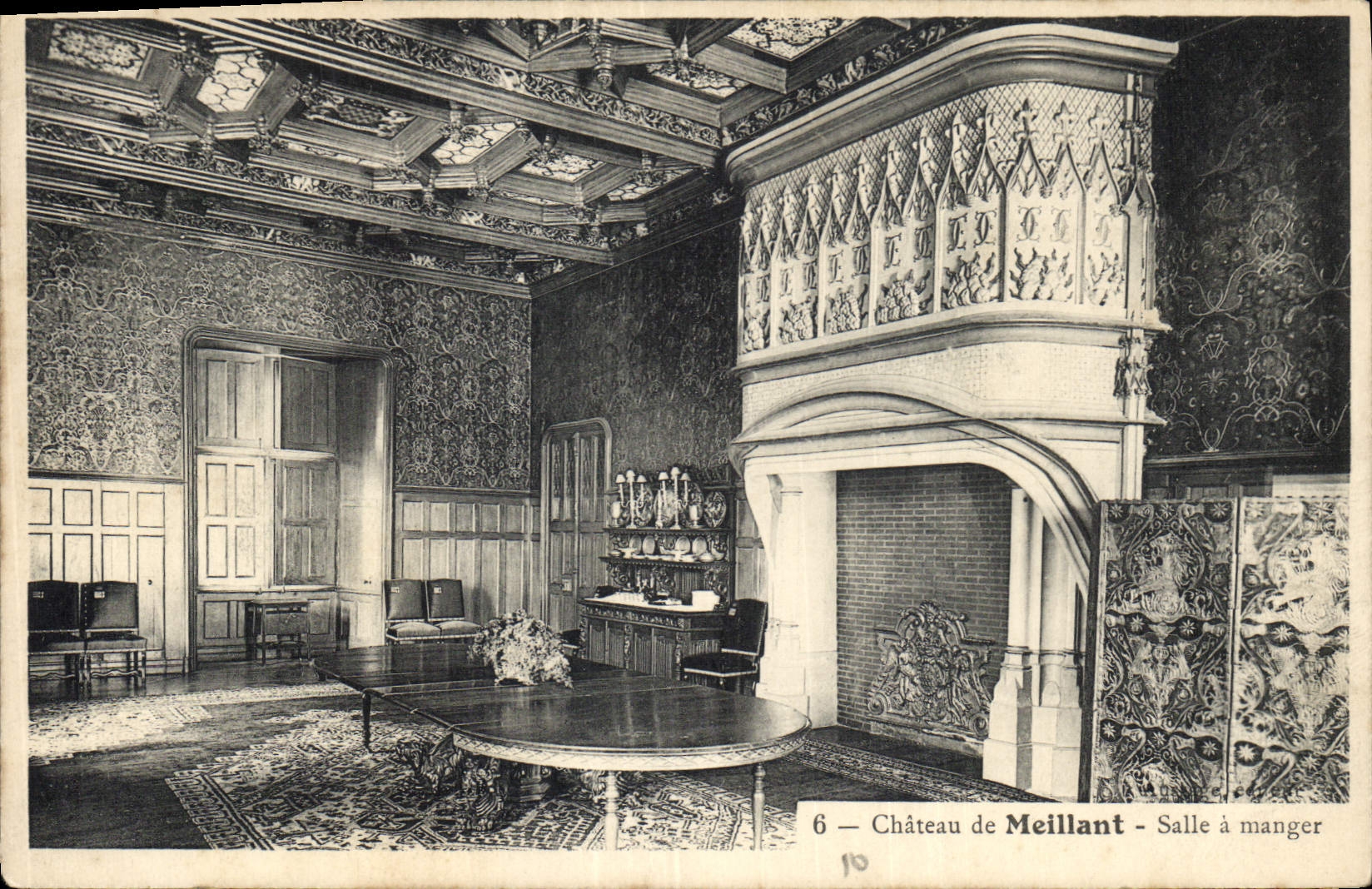 CPA Chateau de Meillant Salle a manger