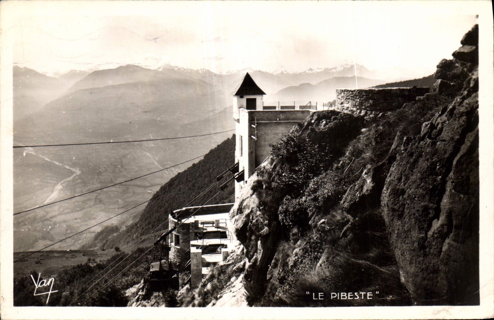 CPA Lourdes Le Pibeste La Montagne Enchantee 