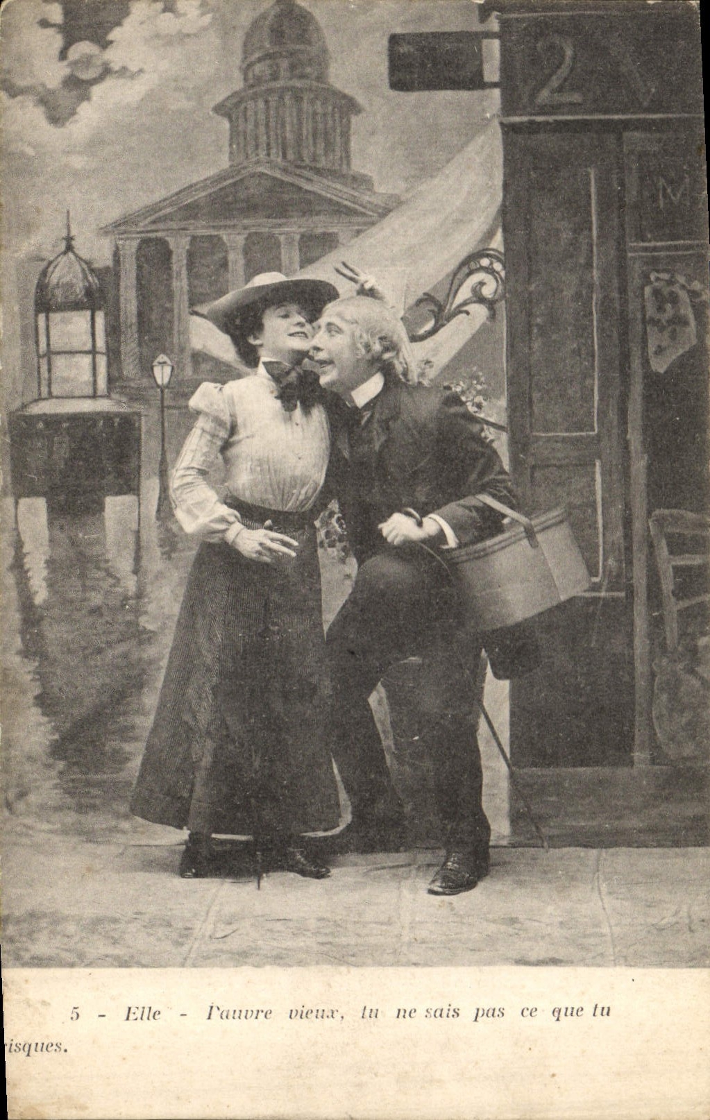CPA Elle Fouvre vieux tu ne sais pas ce que tu 