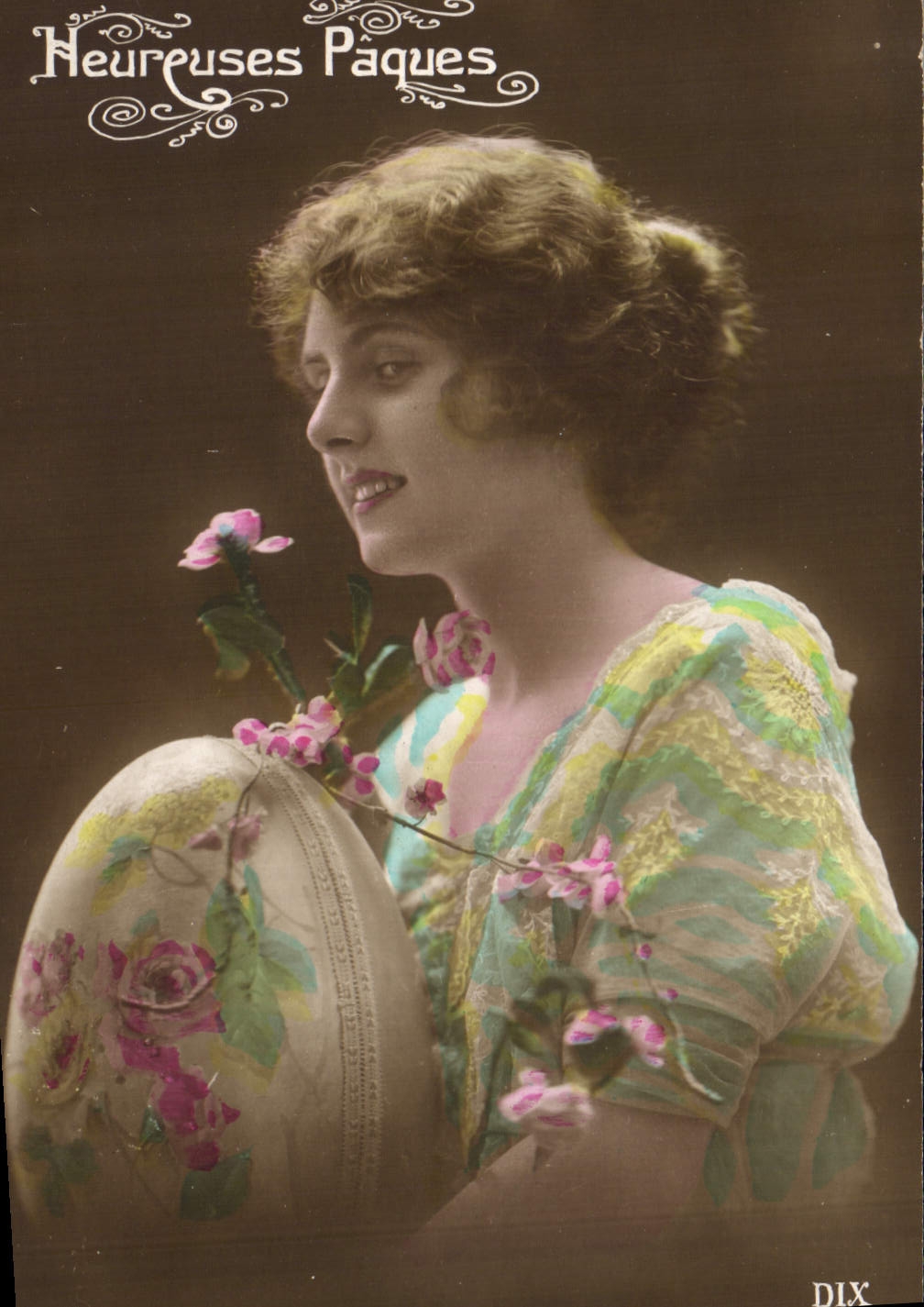 CPA Heureuses Paques Femme