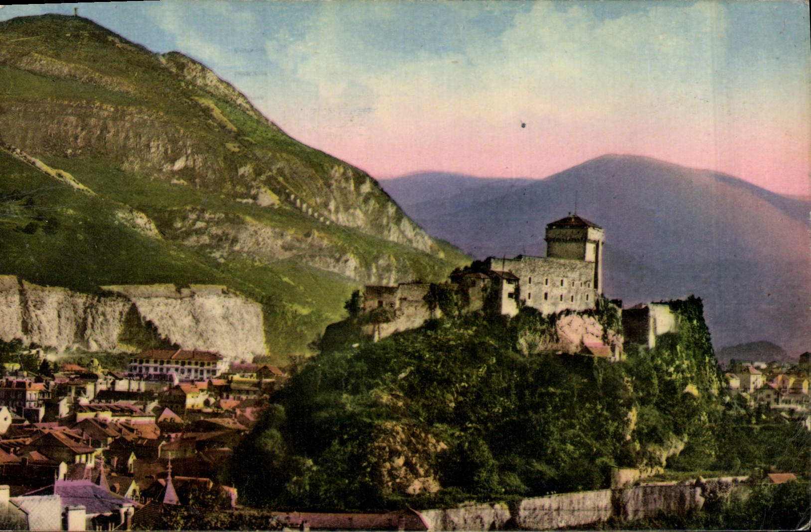 CPA Lourdes Le Chateau Fort et le Pic du Jer 
