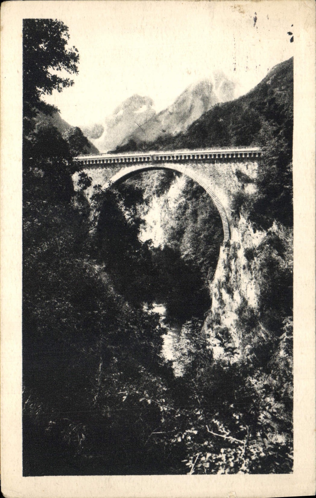 CPA St Sauveur Le Pont Napoleon 